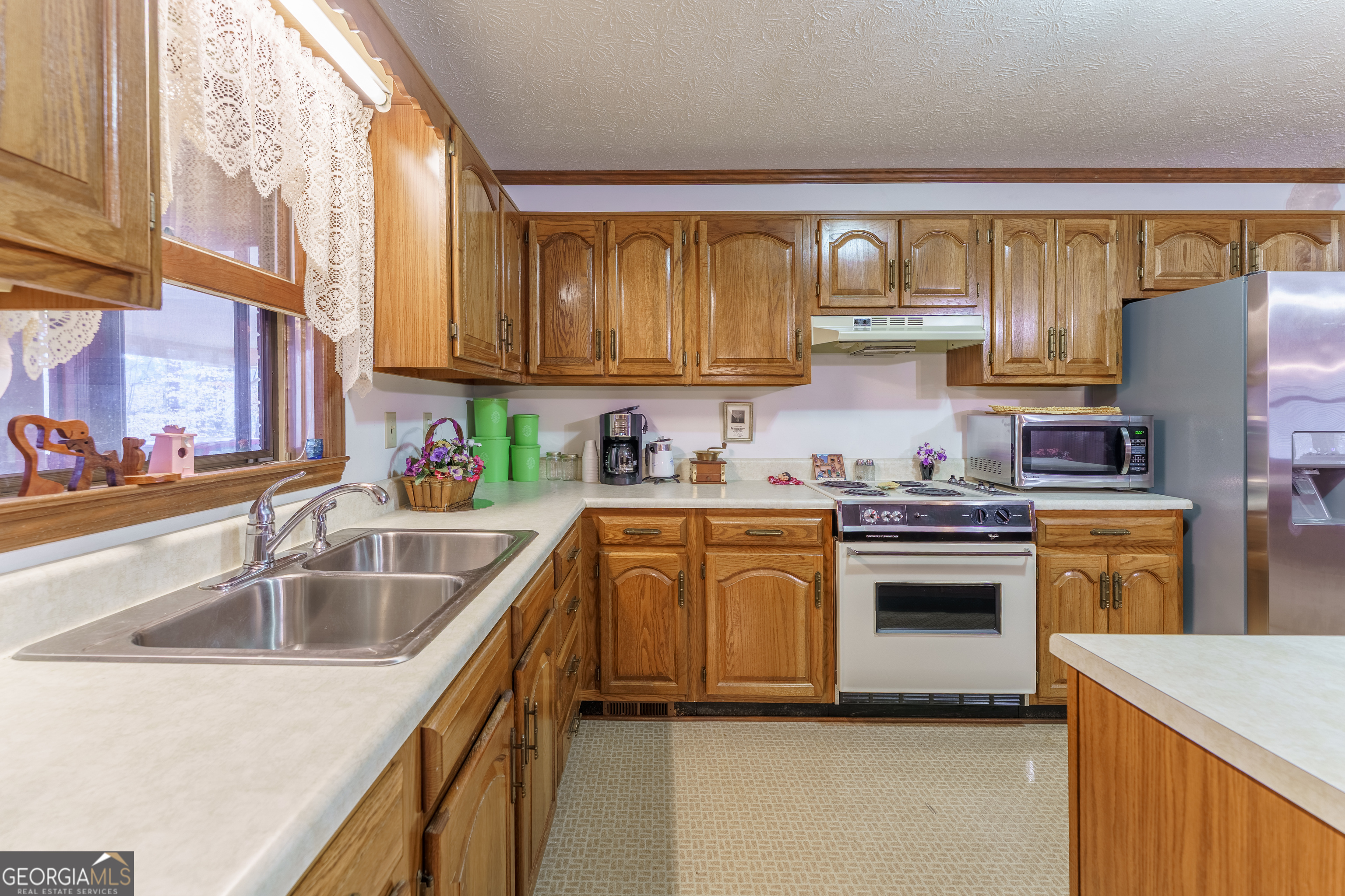4505 Brookwood Drive Property Photo 11