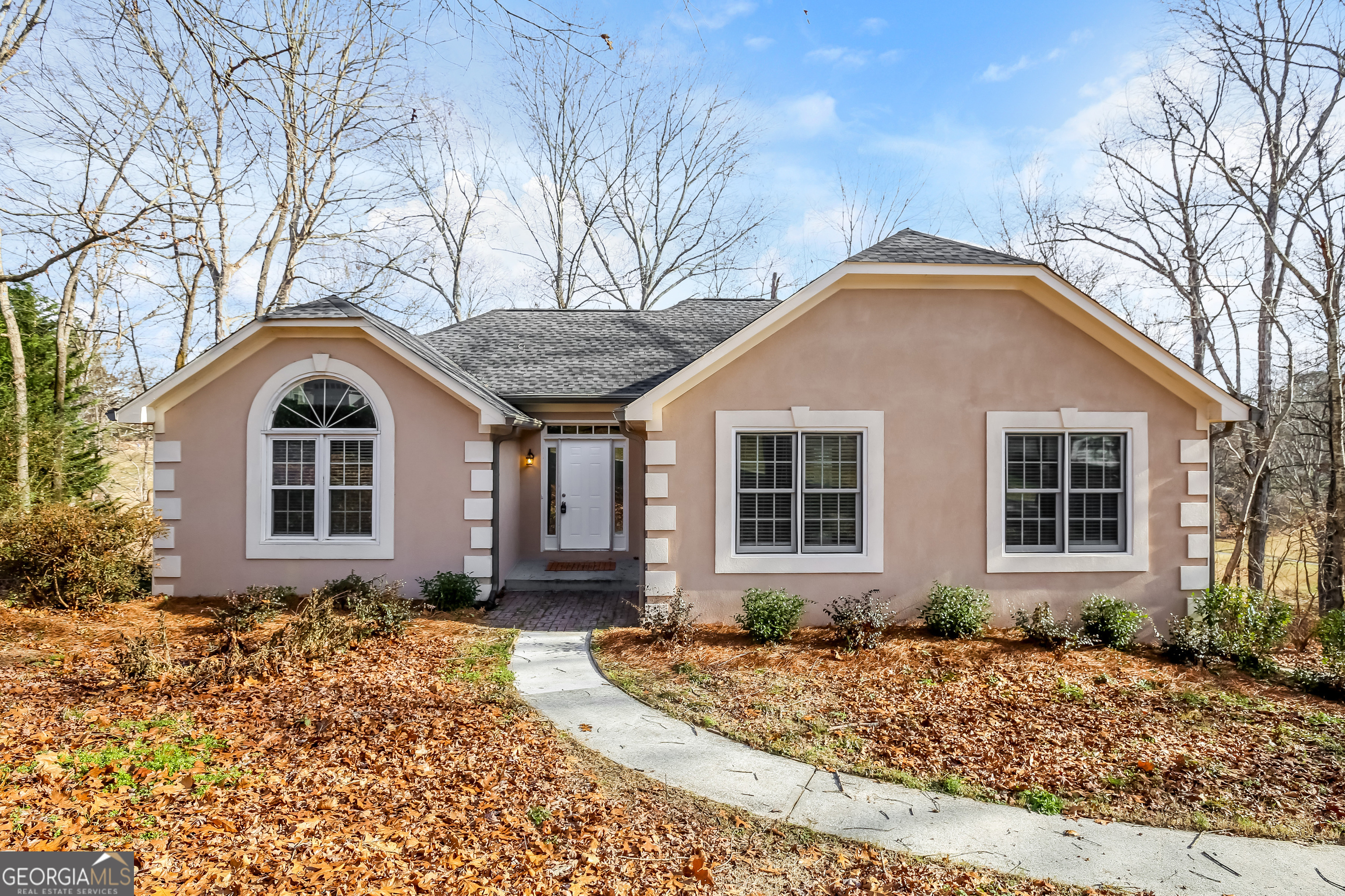 3170 Lakecrest Drive Property Photo 1