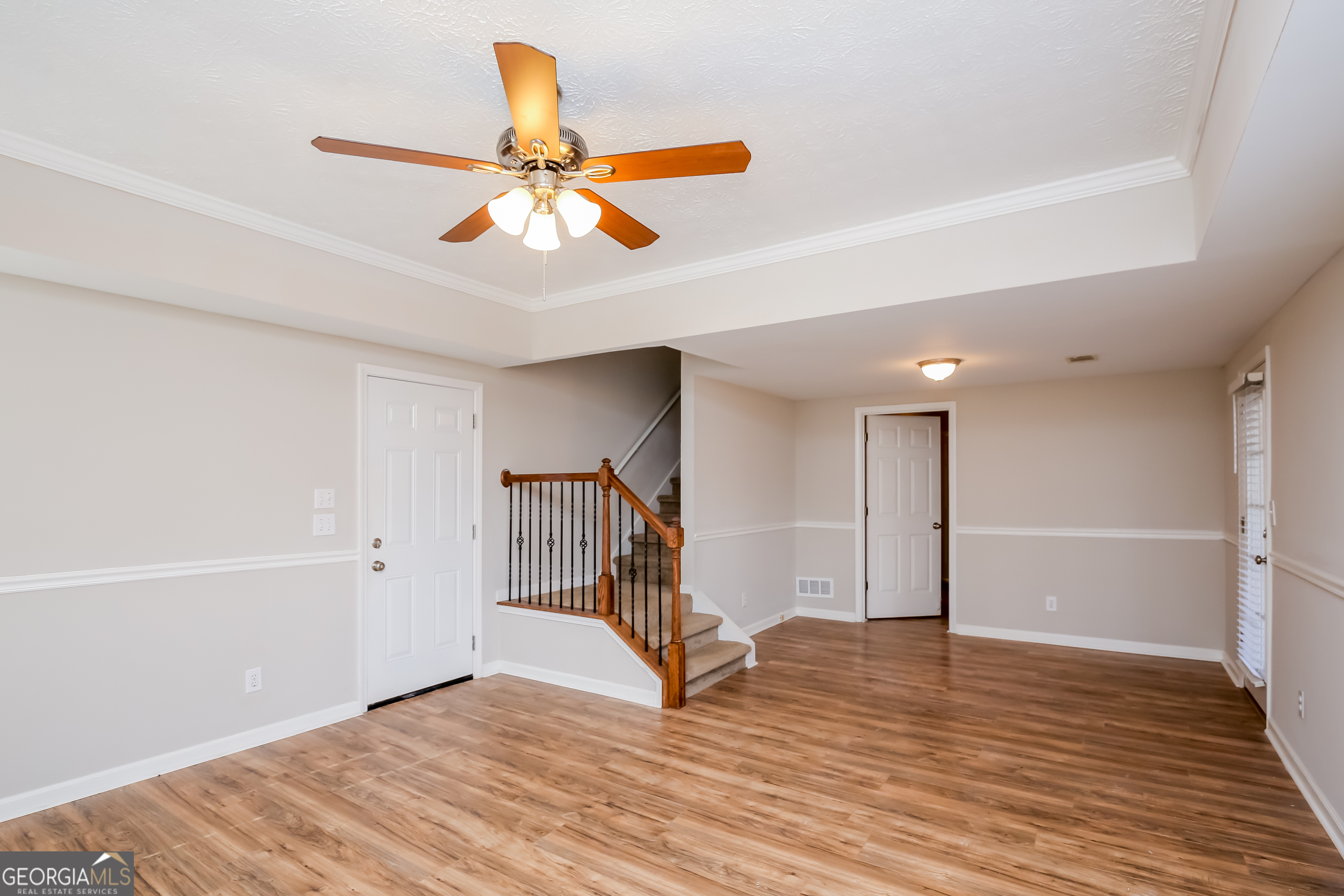 3170 Lakecrest Drive Property Photo 8