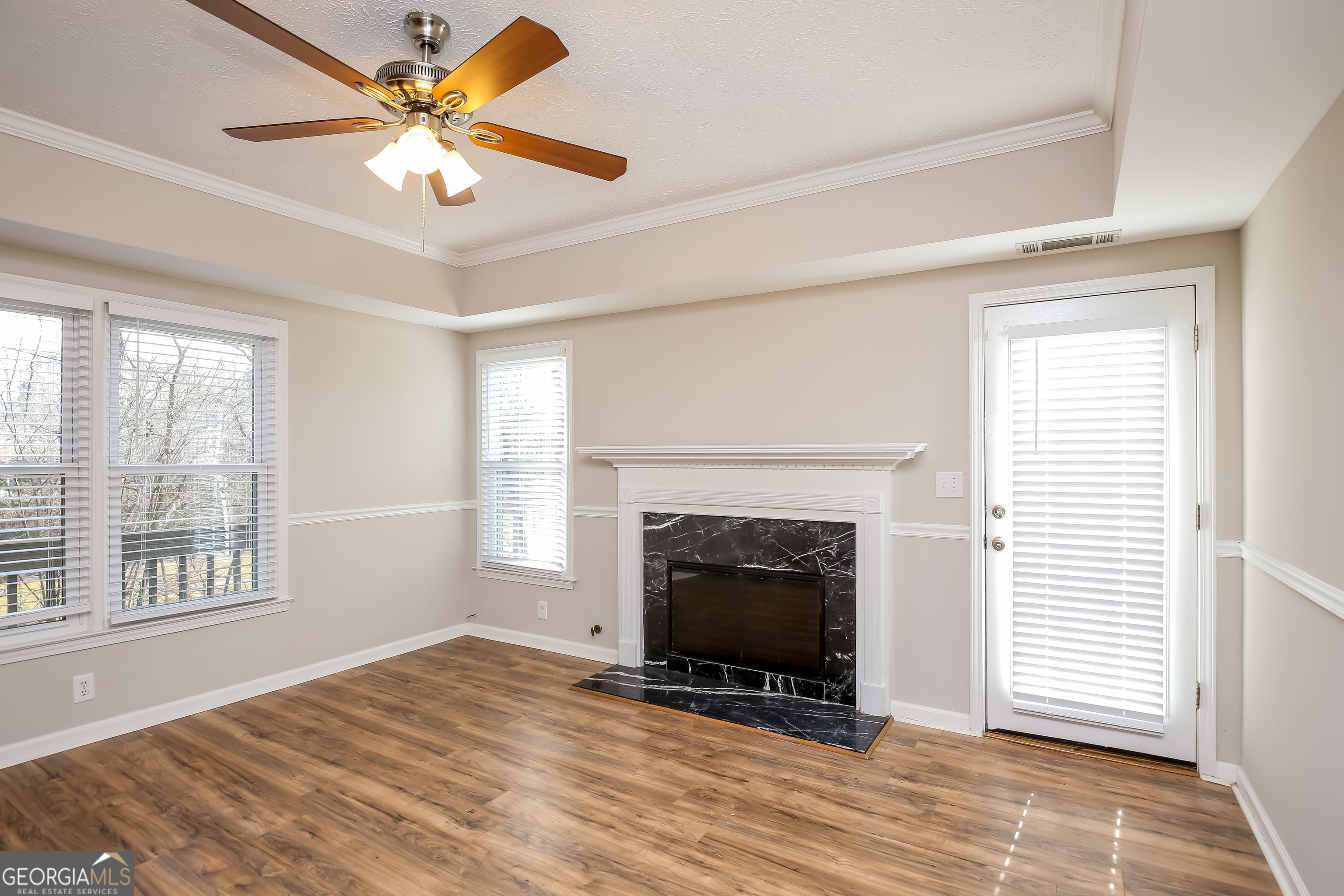 3170 Lakecrest Drive Property Photo 10