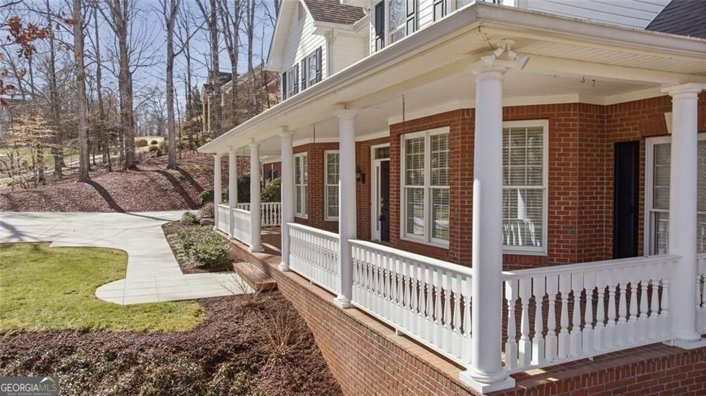 5576 Riverwalk Court Property Photo 6