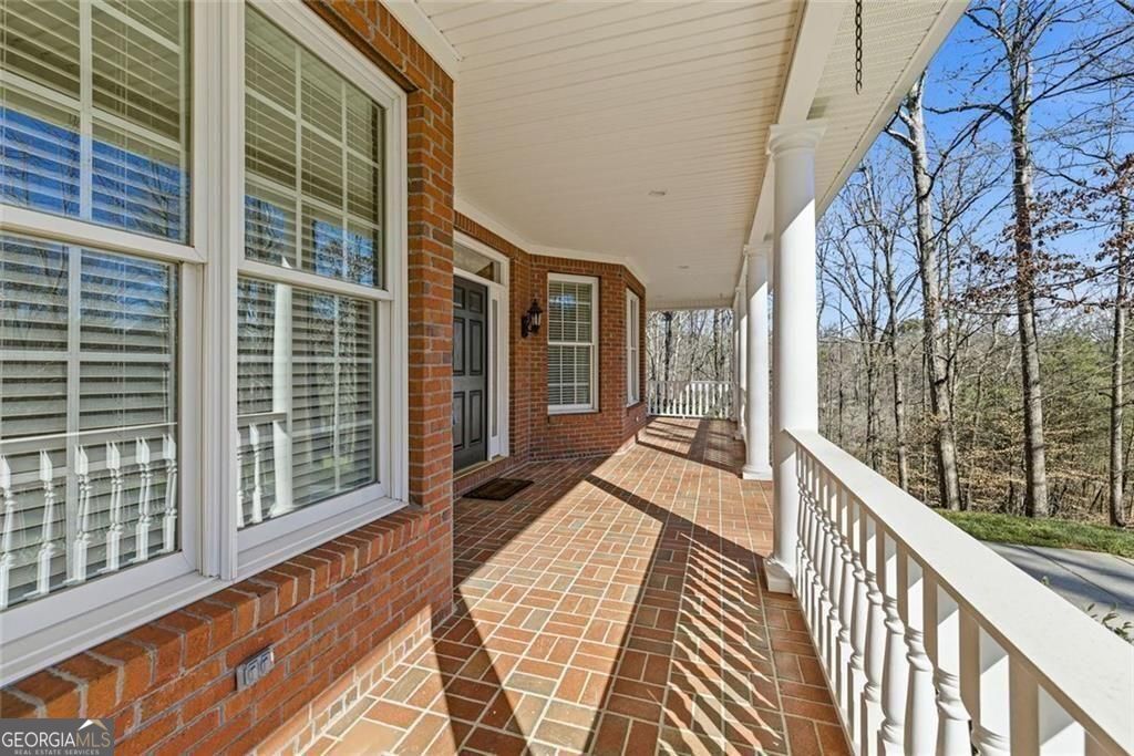 5576 Riverwalk Court Property Photo 8