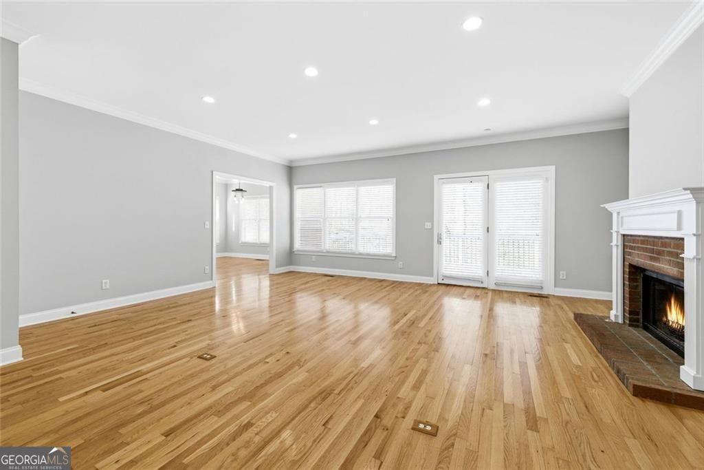 5576 Riverwalk Court Property Photo 15