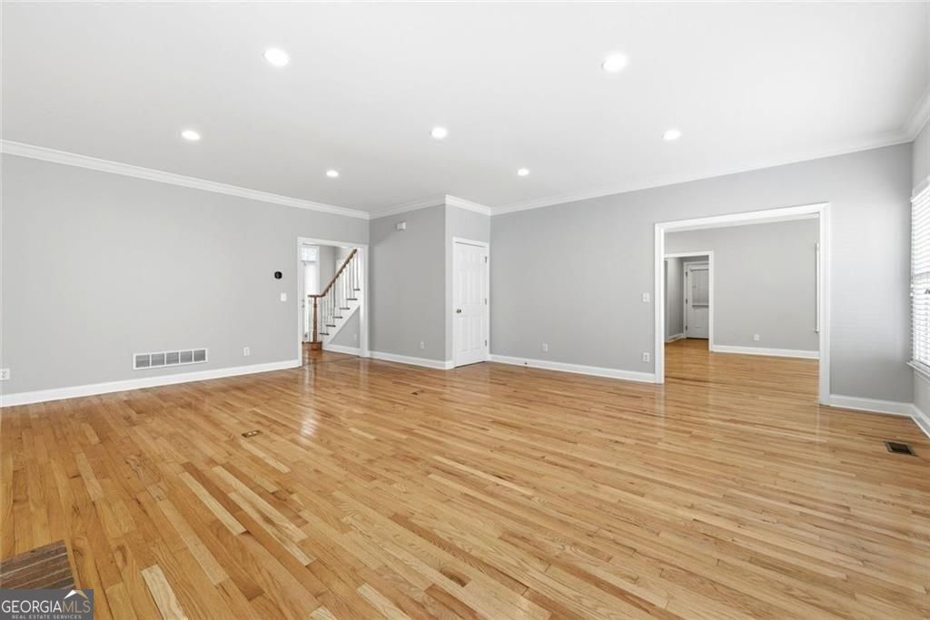 5576 Riverwalk Court Property Photo 16