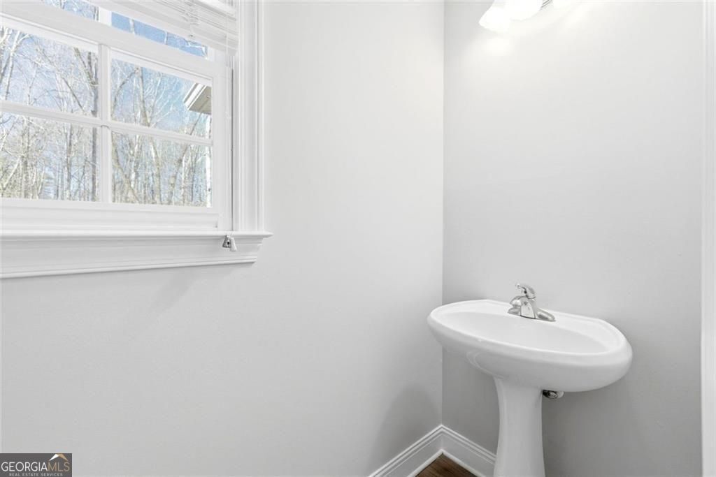 5576 Riverwalk Court Property Photo 23