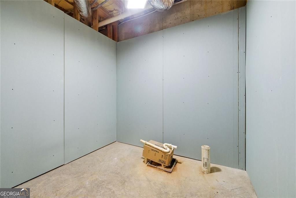5576 Riverwalk Court Property Photo 45