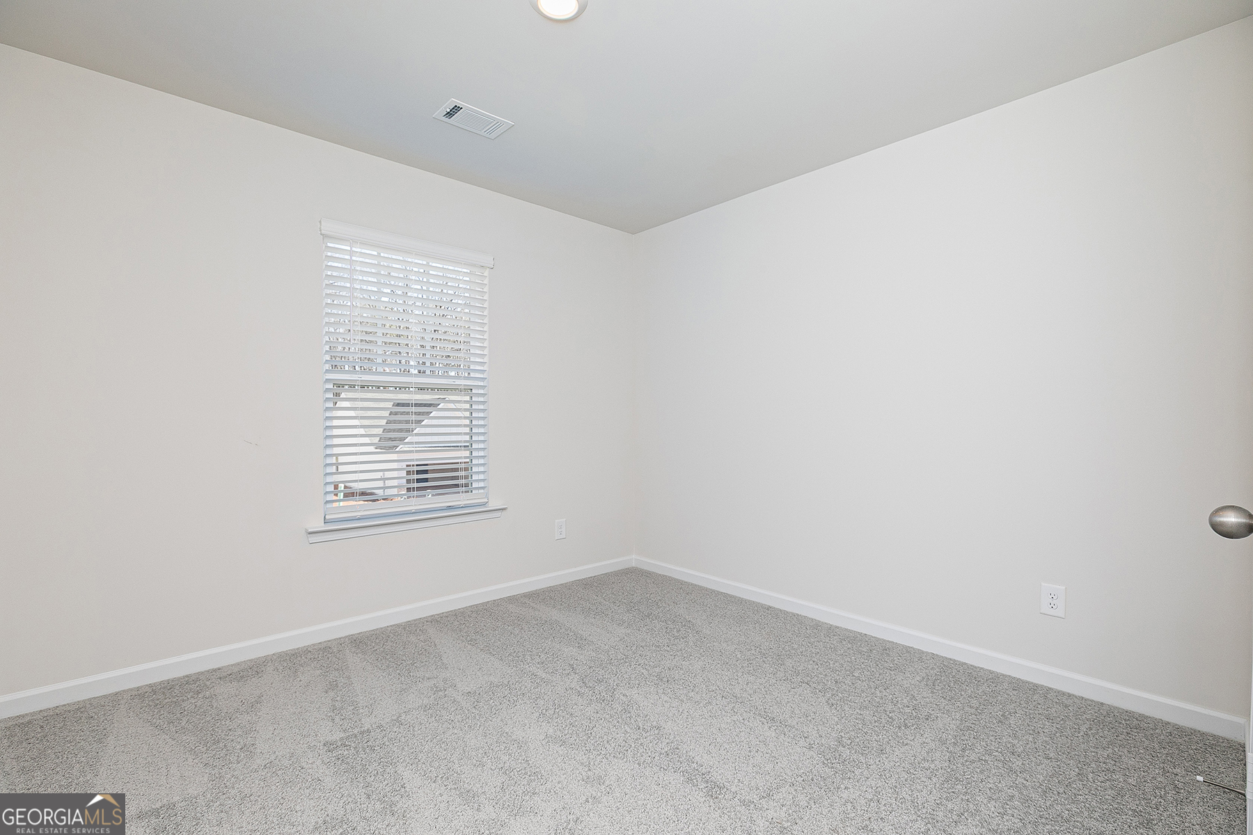 661 Mackenzie Cove Property Photo 17