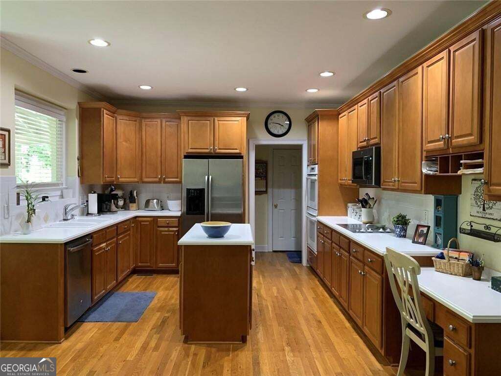 2631 Gladstone Terrace Property Photo 11