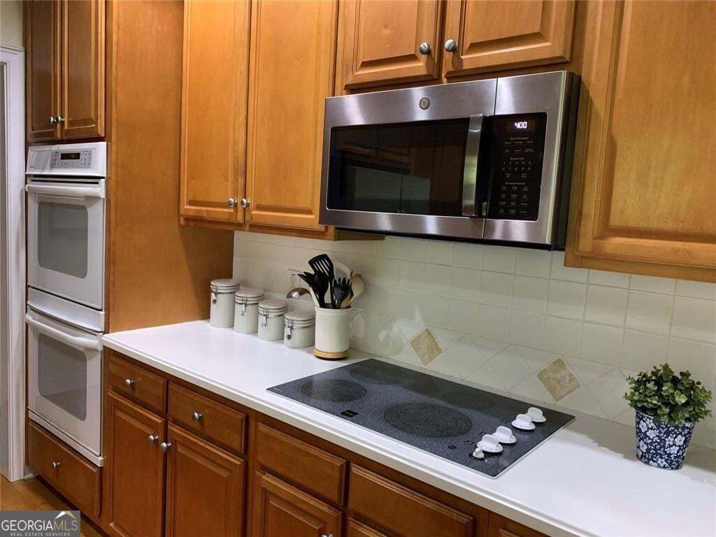 2631 Gladstone Terrace Property Photo 15