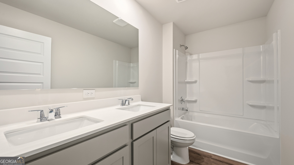 513 Alder Lane Court Property Photo 17