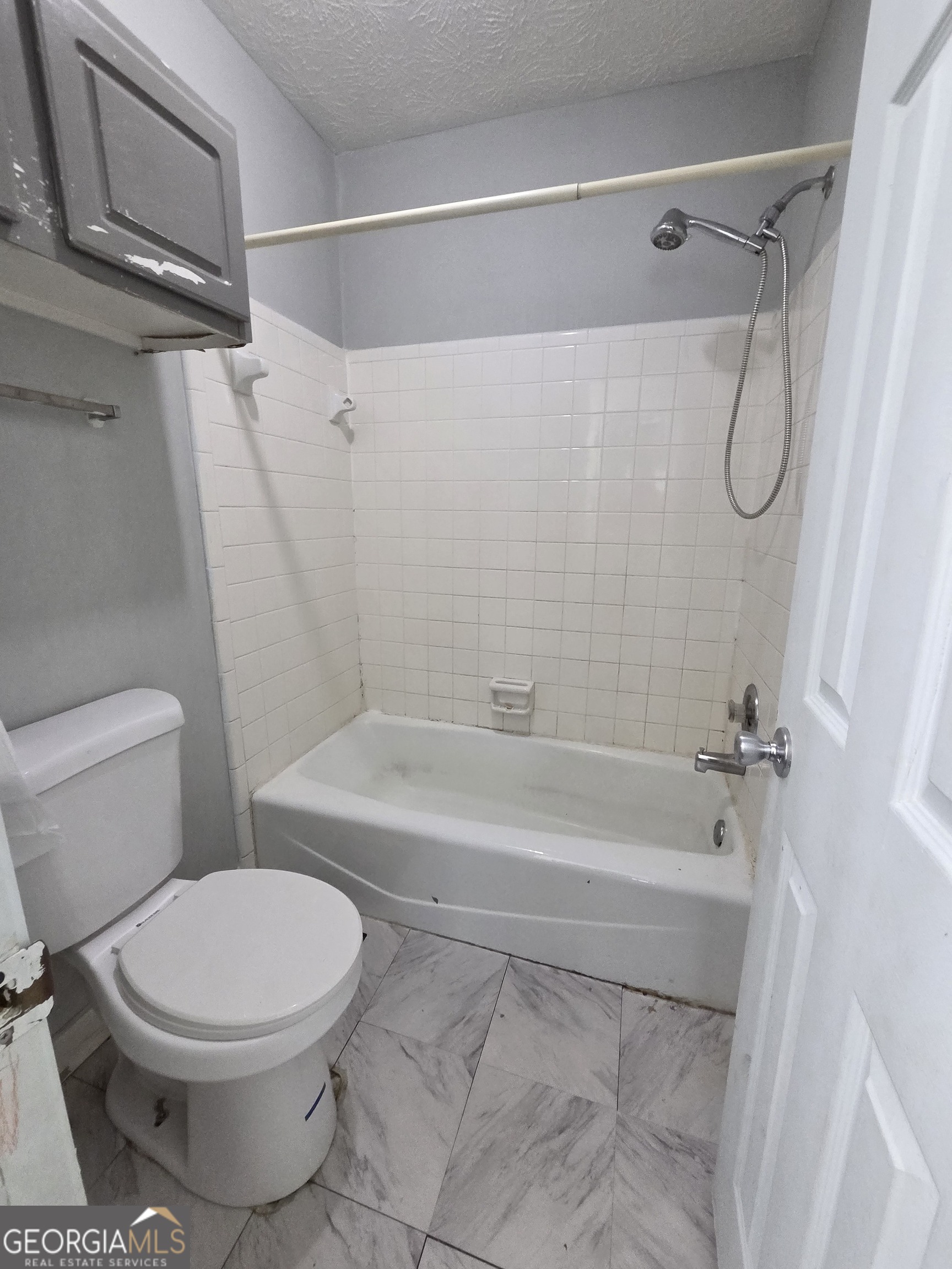5841 Trent Walk Drive Property Photo 7
