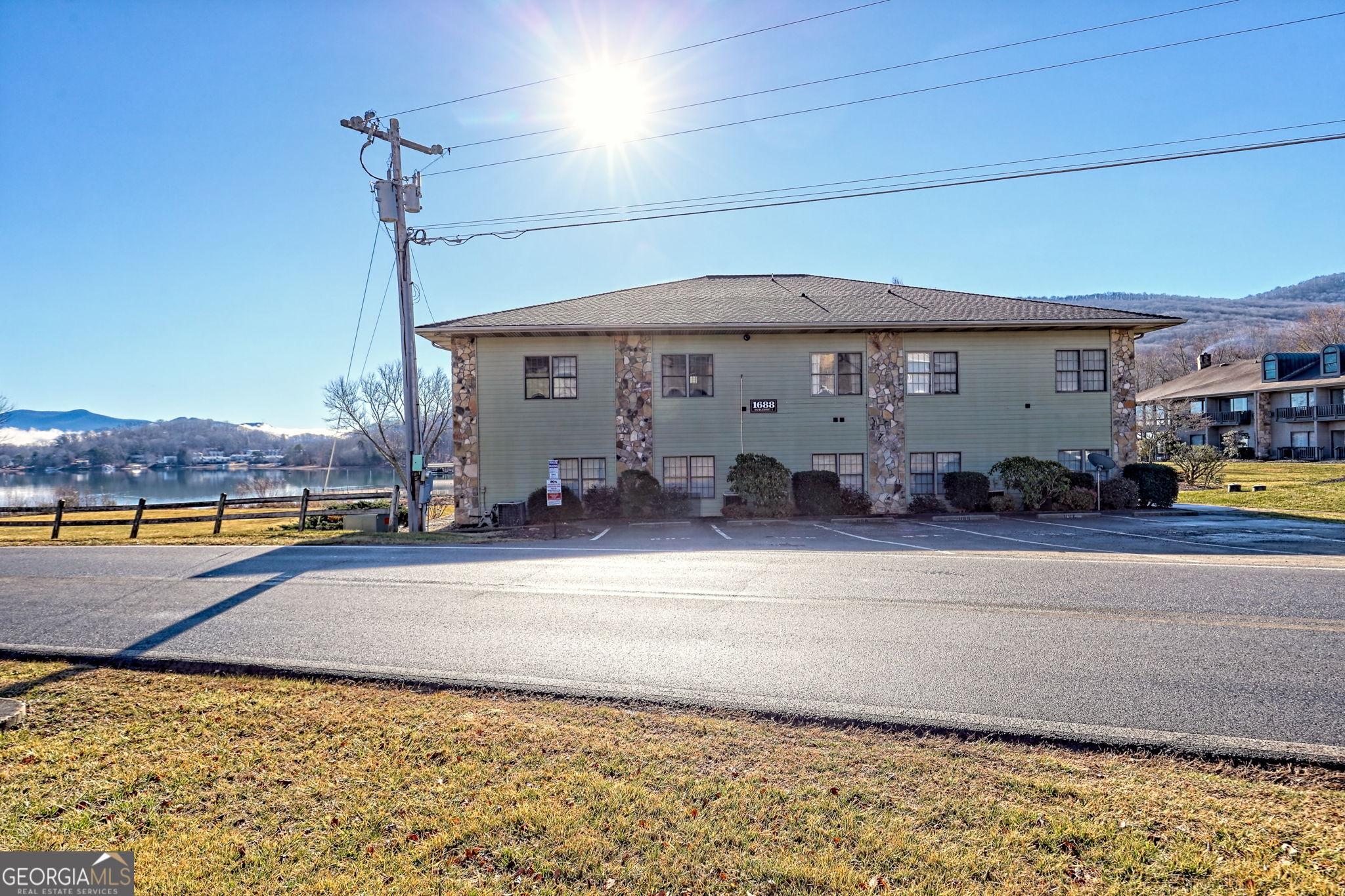 1688 Lakeview Drive # 1d Property Photo 3