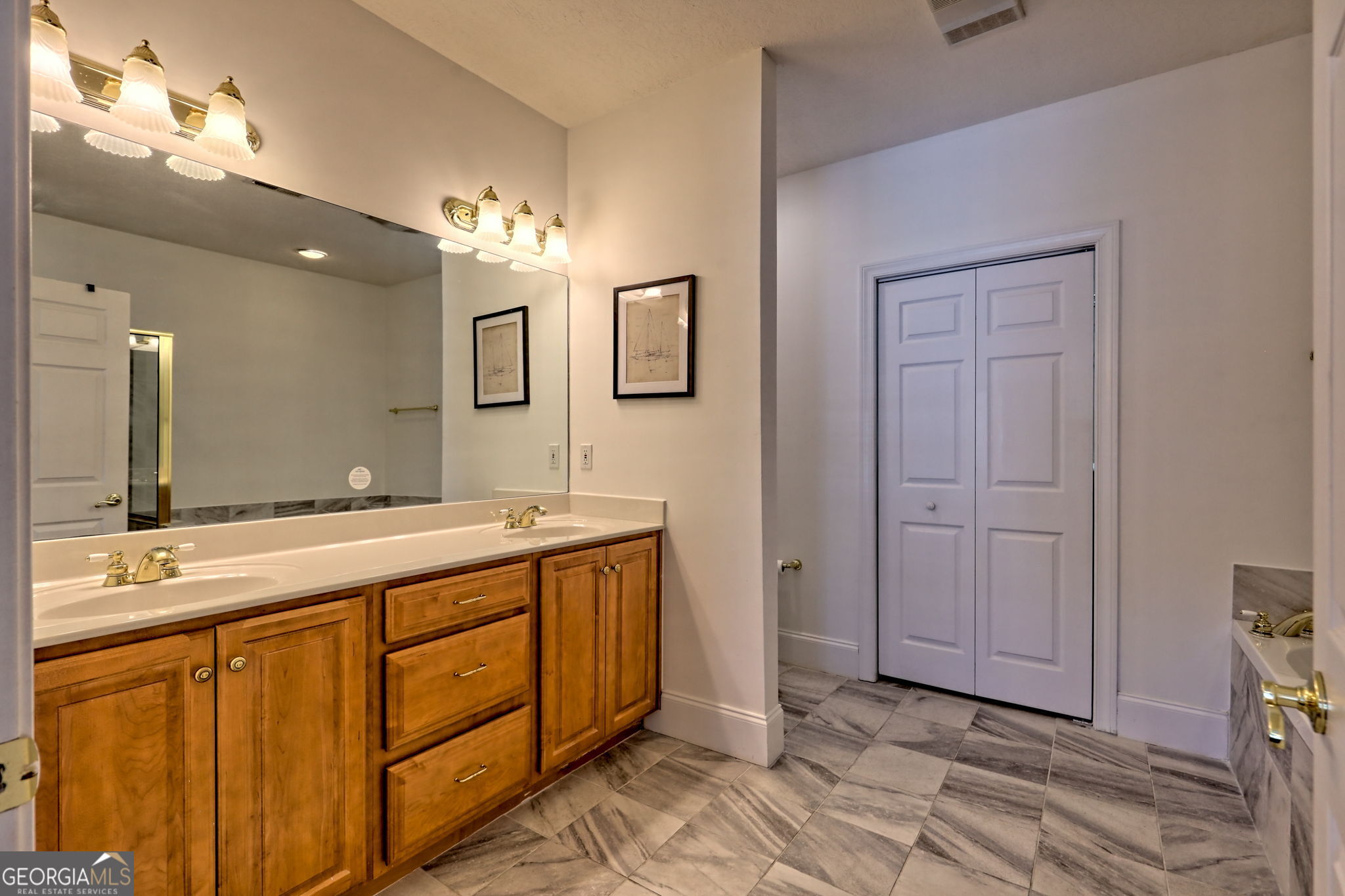 1688 Lakeview Drive # 1d Property Photo 24