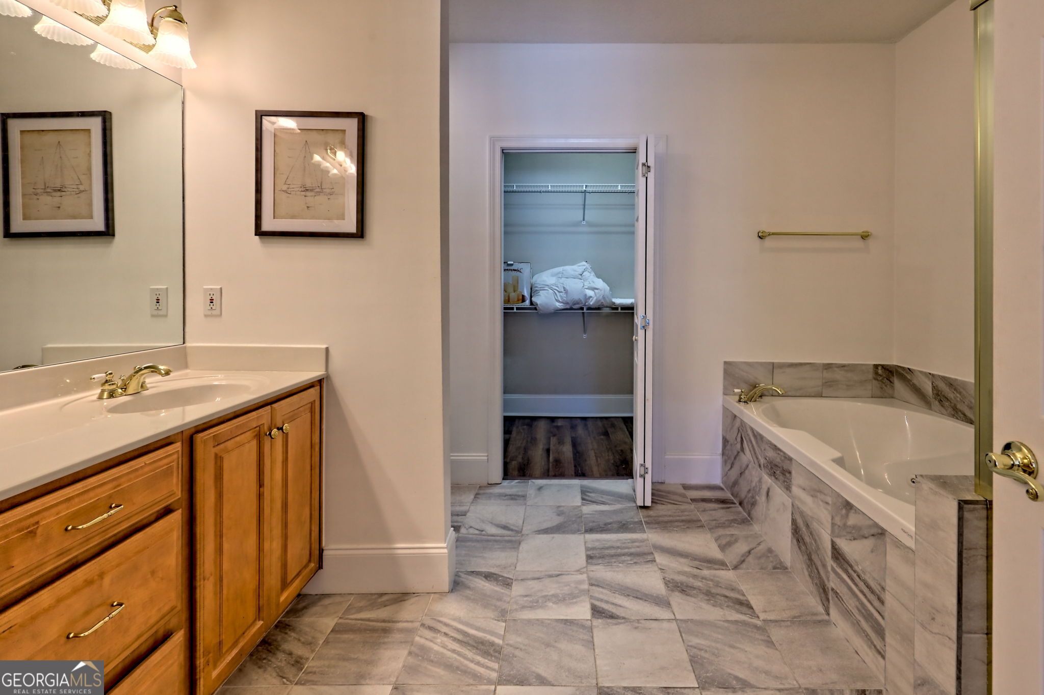 1688 Lakeview Drive # 1d Property Photo 28