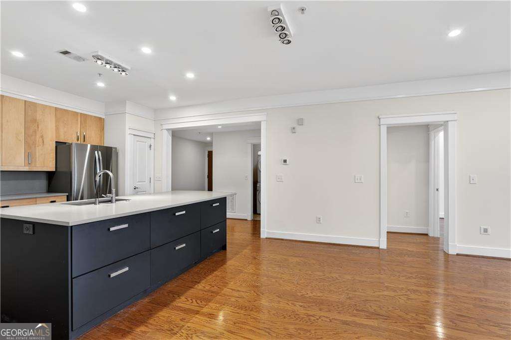 273 12th Street Ne # 210 Property Photo 6