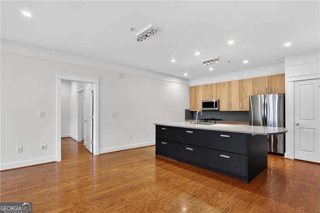 273 12th Street Ne # 210 Property Photo 8