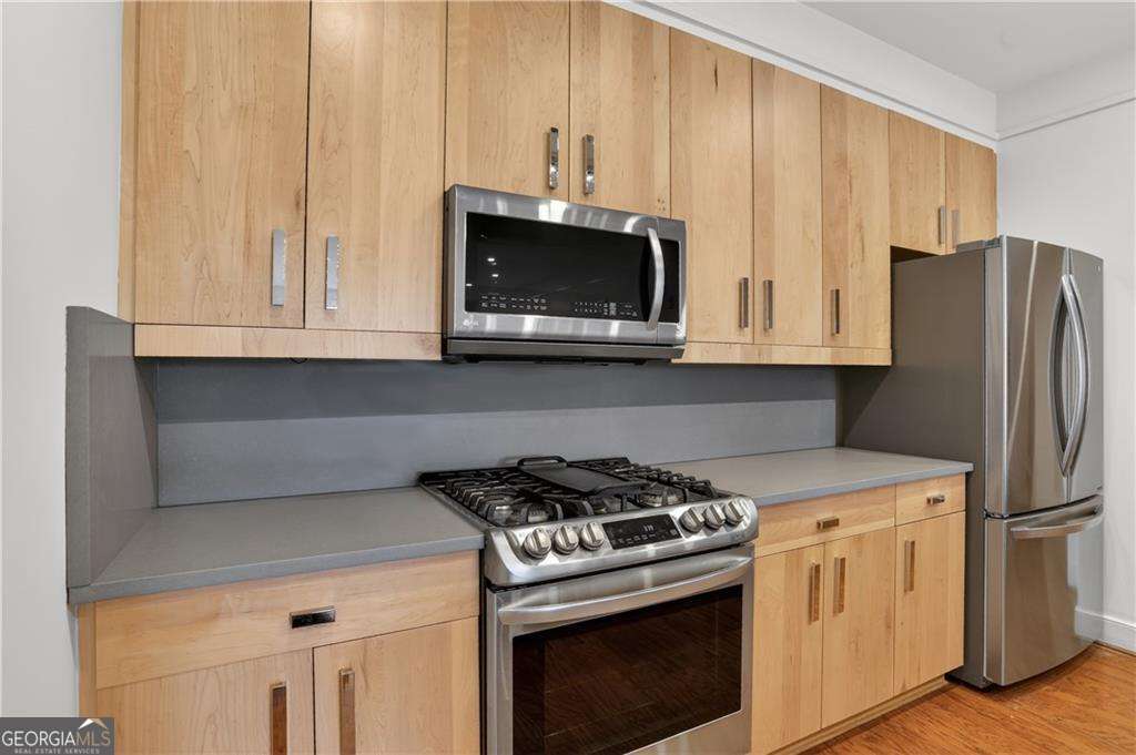 273 12th Street Ne # 210 Property Photo 10