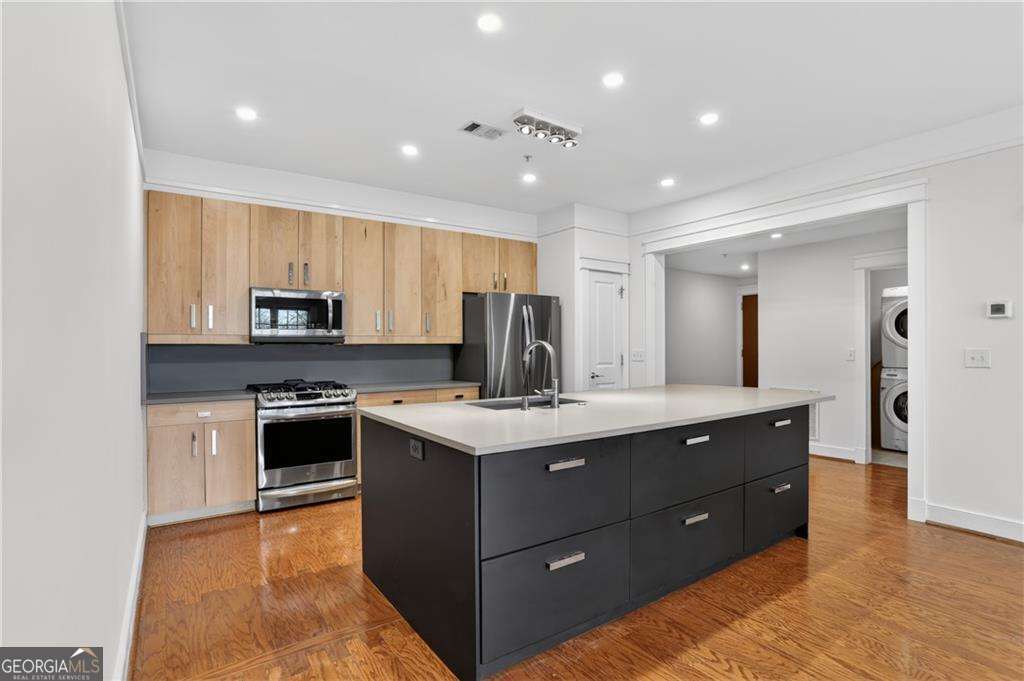 273 12th Street Ne # 210 Property Photo 11