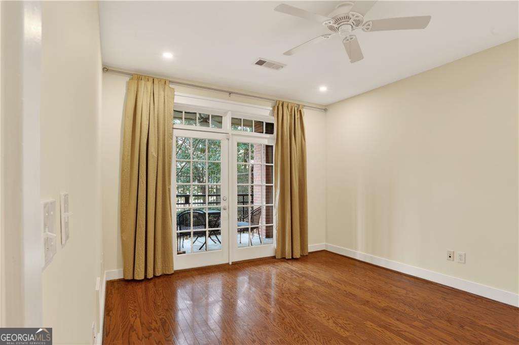 273 12th Street Ne # 210 Property Photo 16