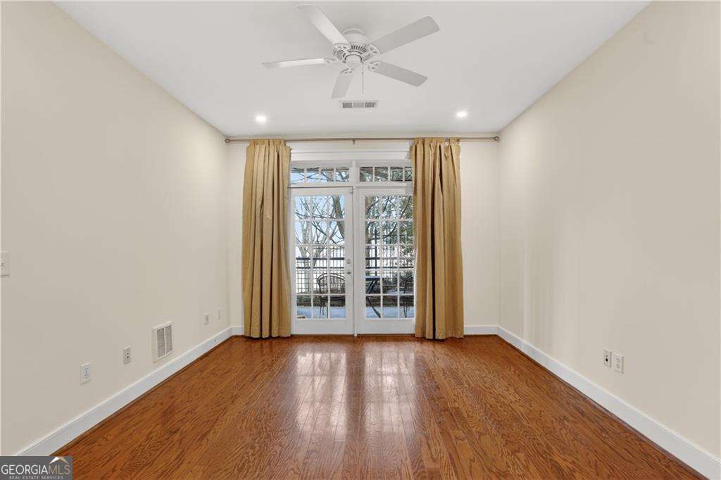273 12th Street Ne # 210 Property Photo 17