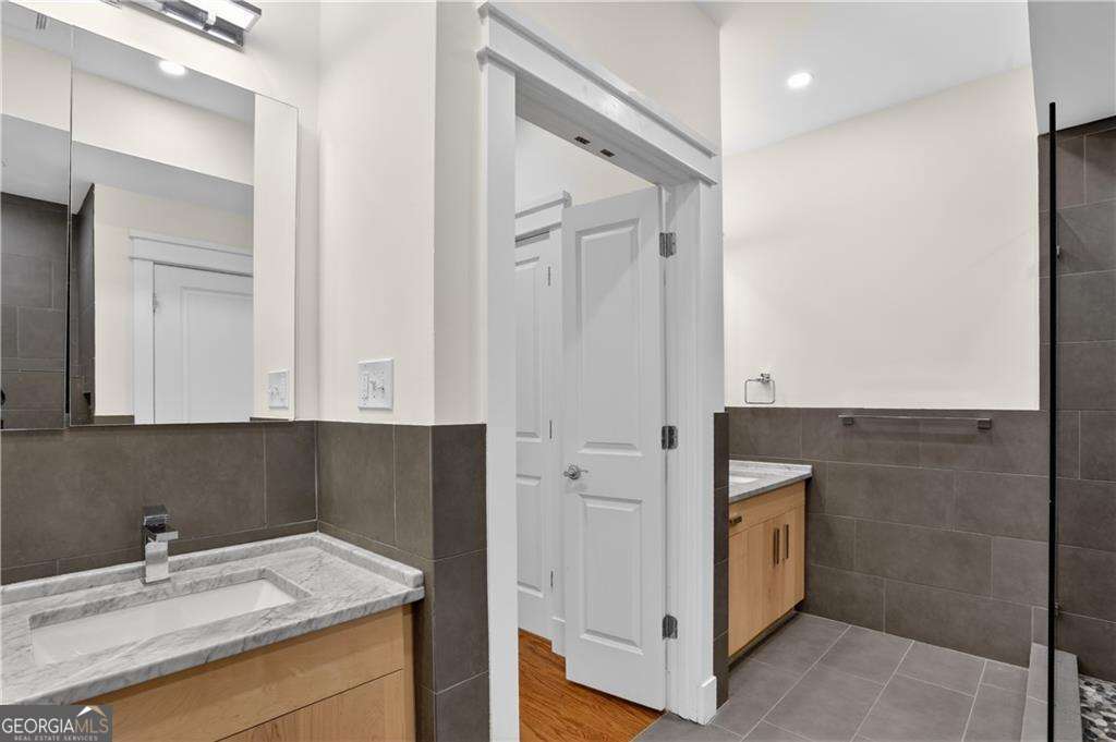 273 12th Street Ne # 210 Property Photo 19