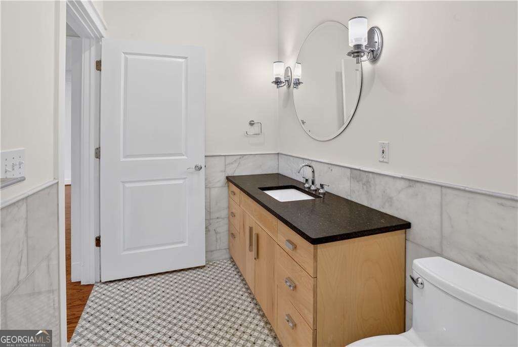 273 12th Street Ne # 210 Property Photo 28