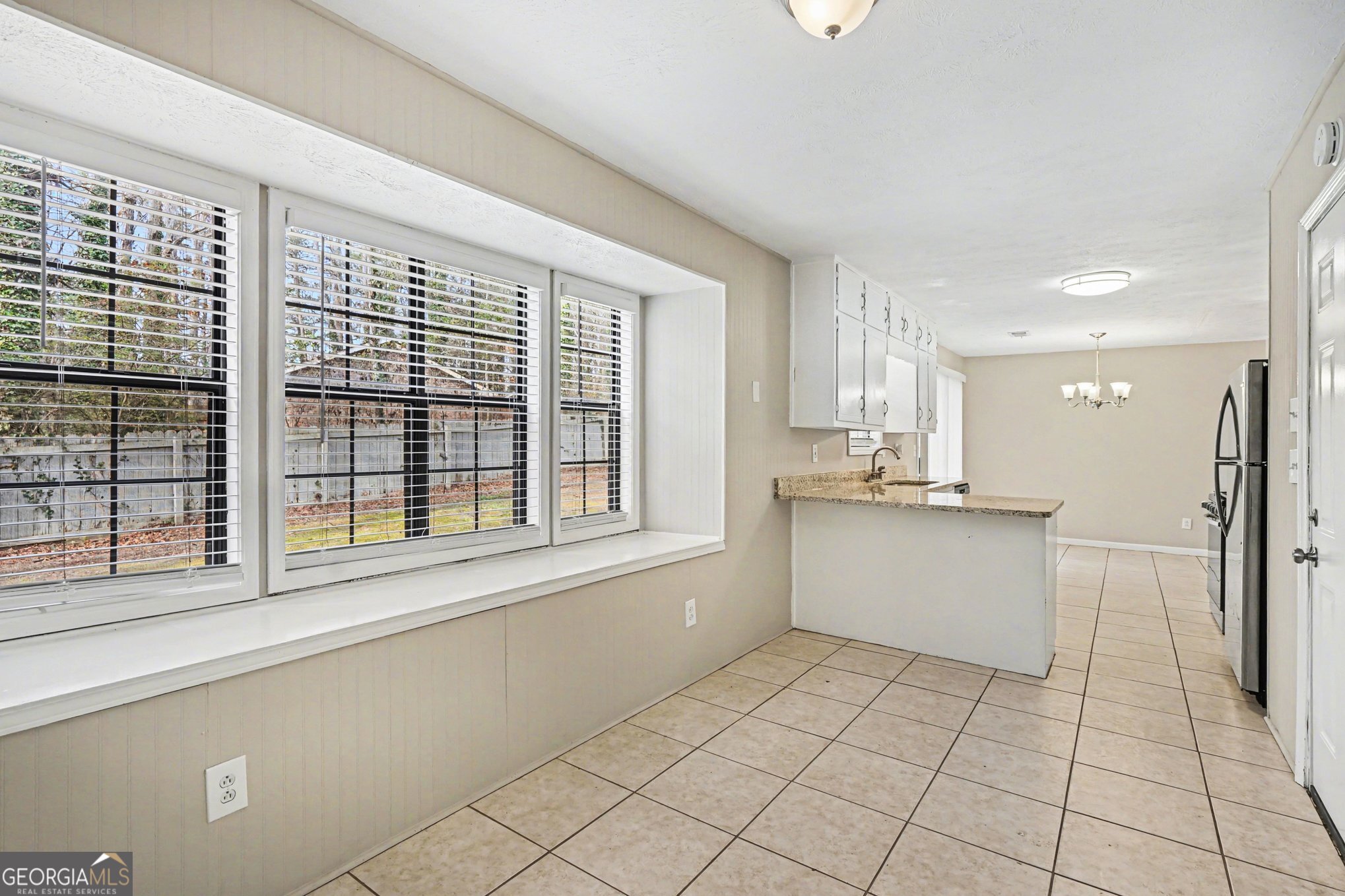 2221 Davis Oaks Court Property Photo 6