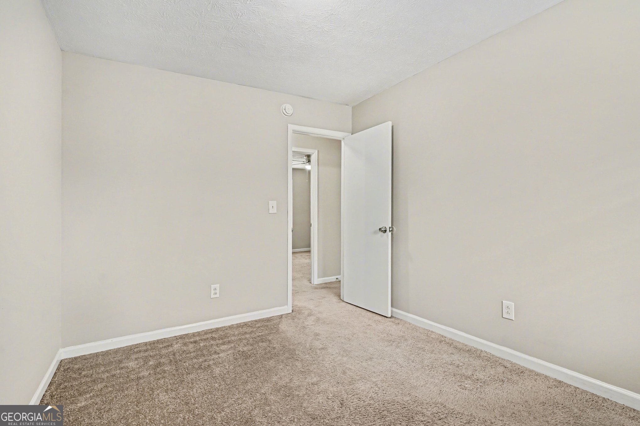 2221 Davis Oaks Court Property Photo 12
