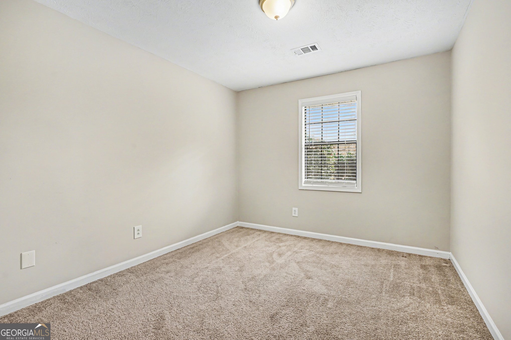 2221 Davis Oaks Court Property Photo 13