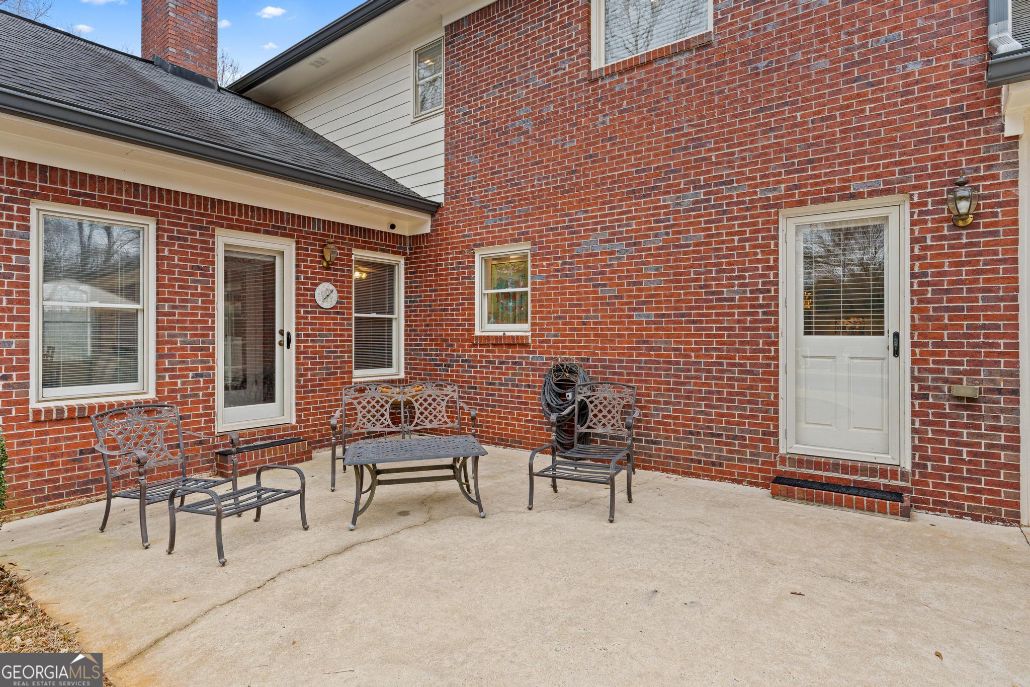 419 Riverwalk Property Photo 2