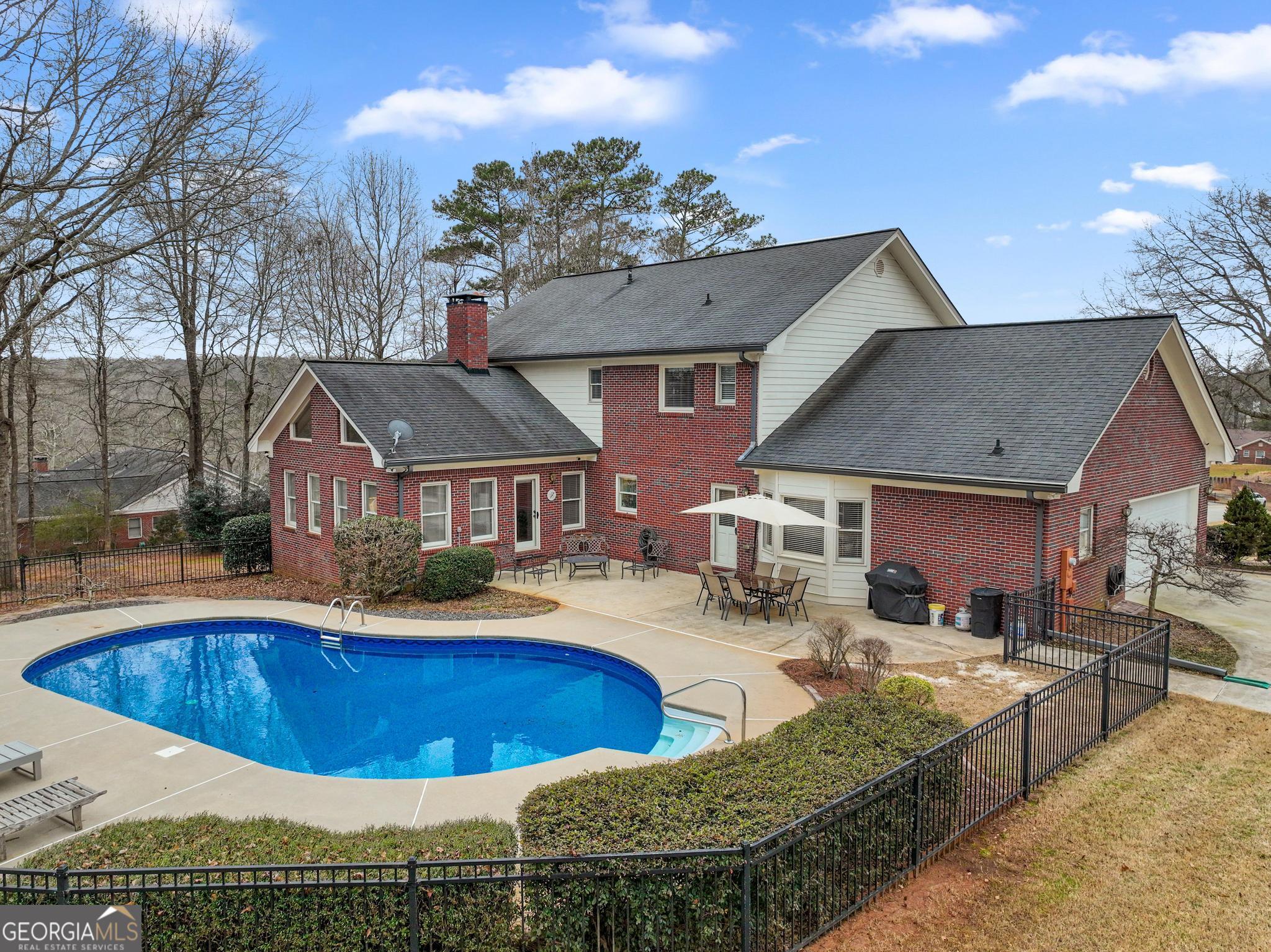 419 Riverwalk Property Photo 5