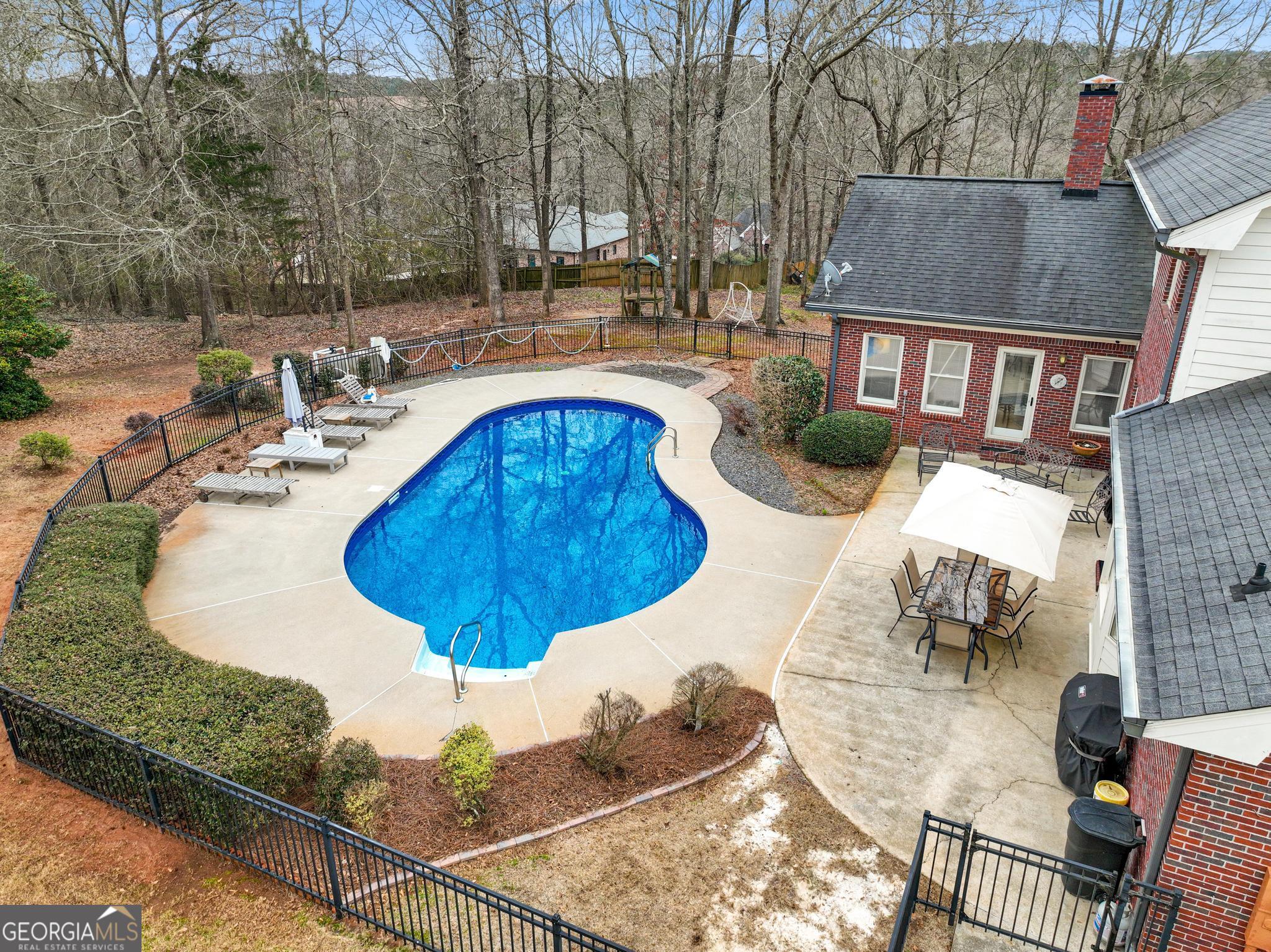 419 Riverwalk Property Photo 6