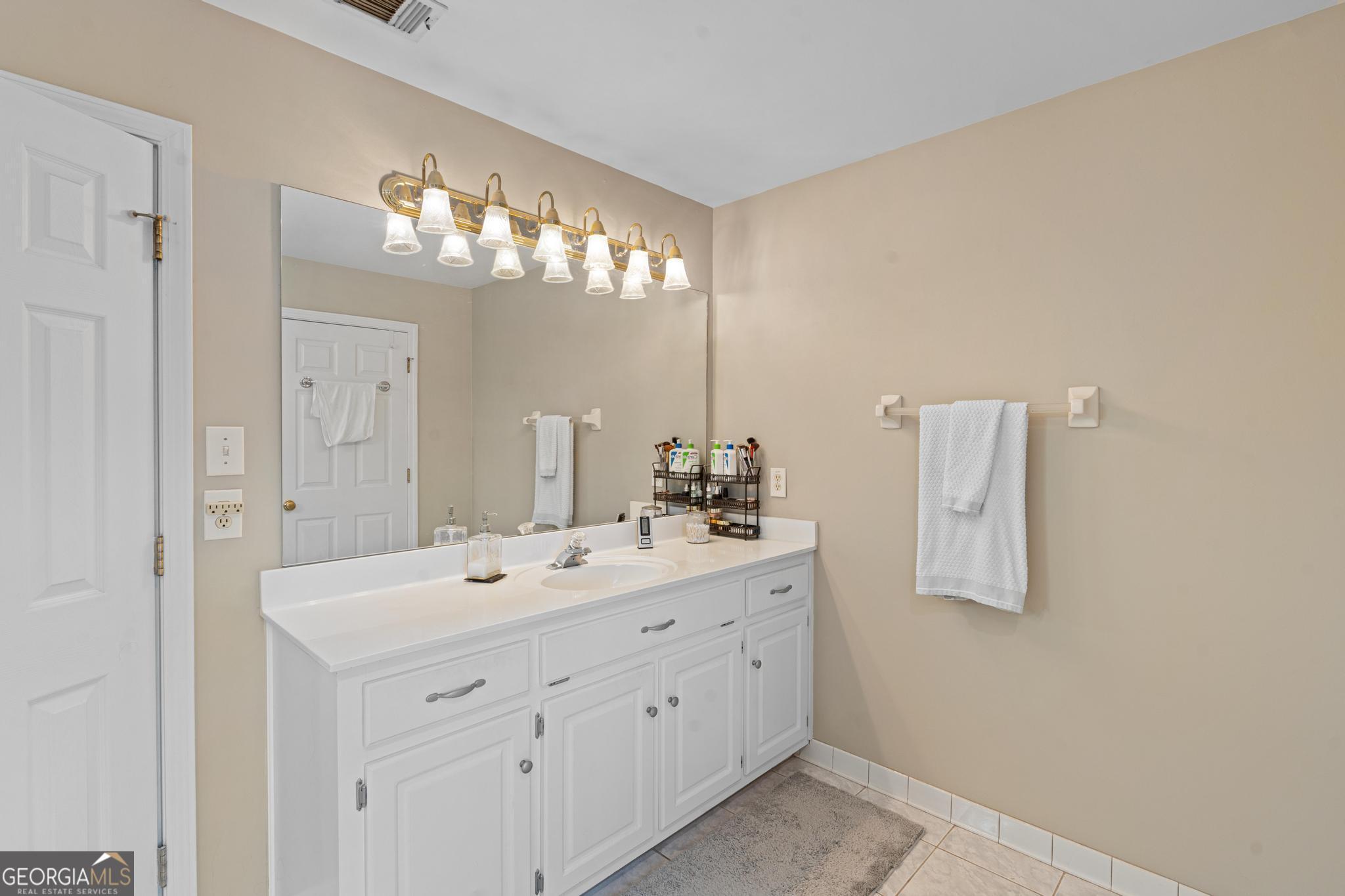 419 Riverwalk Property Photo 33