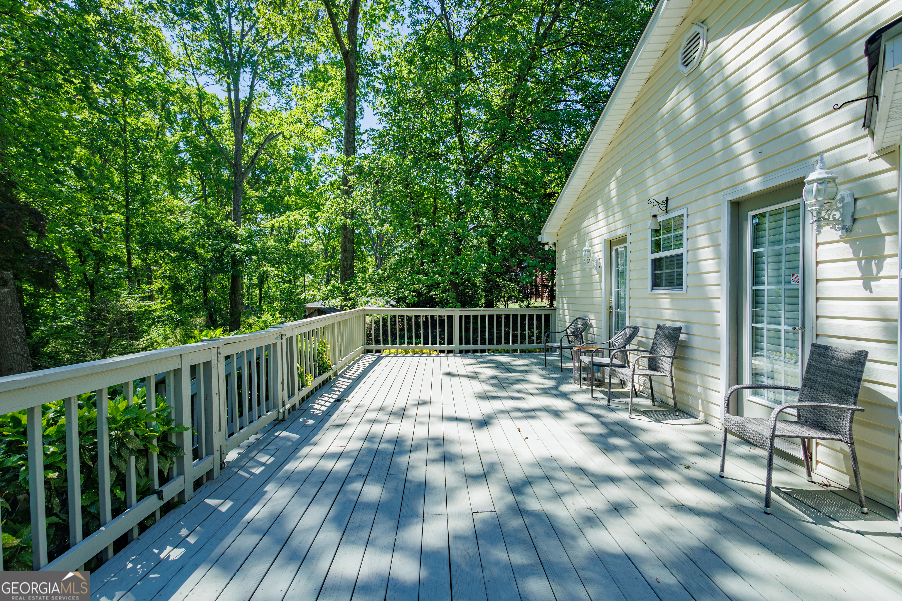 3970 Pine Hill Drive Property Photo 2