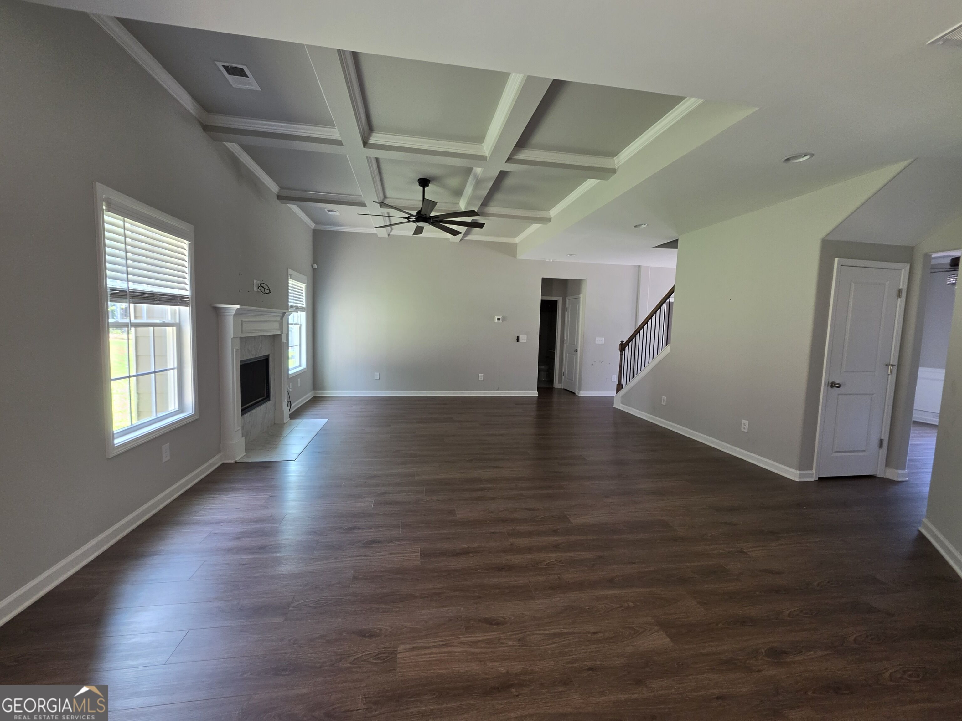 208 N Davis Road Property Photo 4