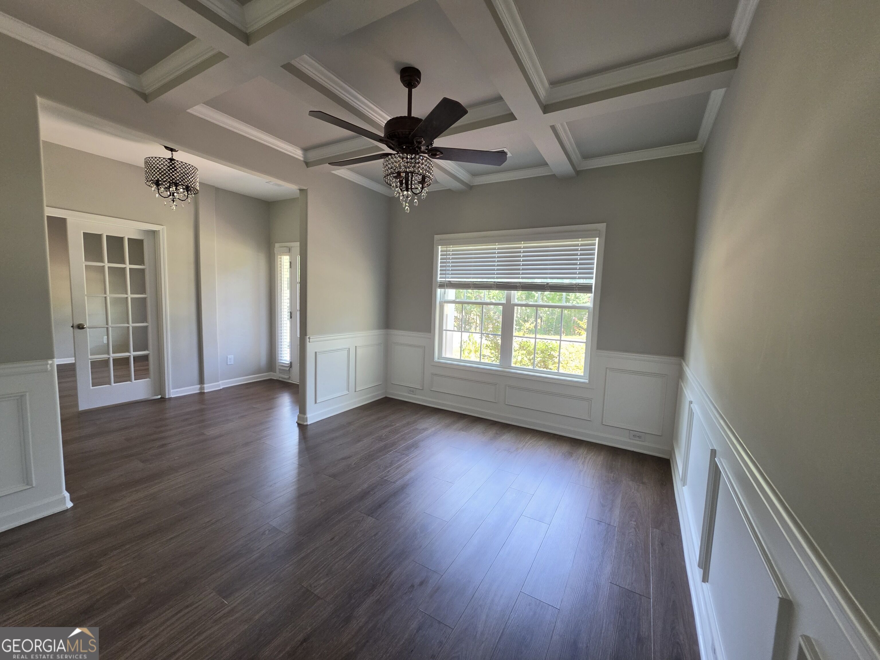 208 N Davis Road Property Photo 5