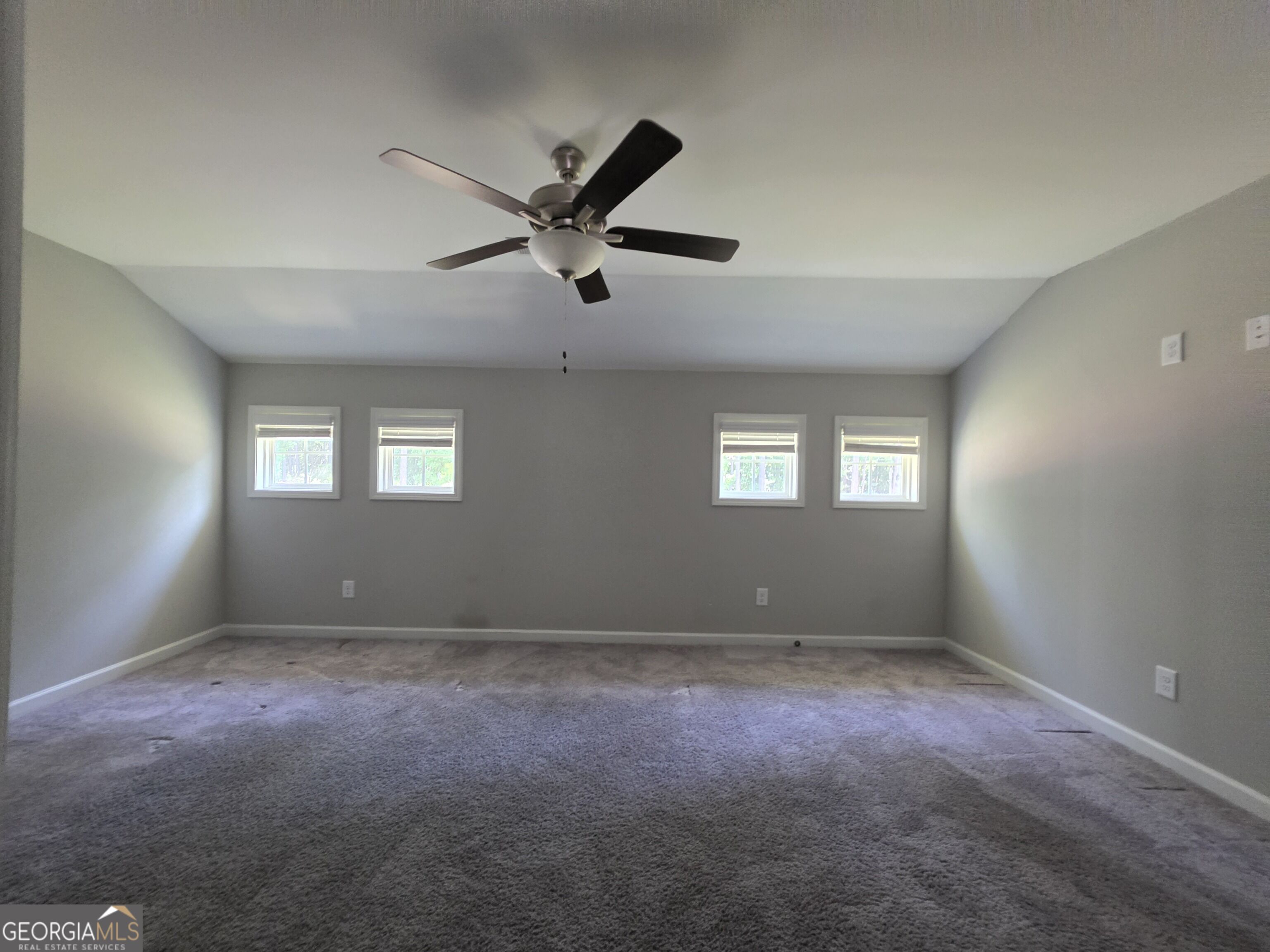 208 N Davis Road Property Photo 15