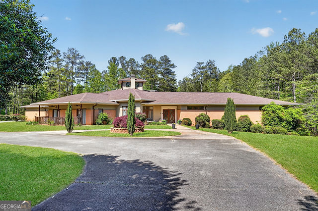 3073 Demooney Road Property Photo 1