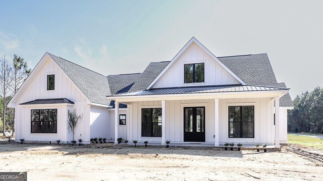 1049 Mccall Road Property Photo 4