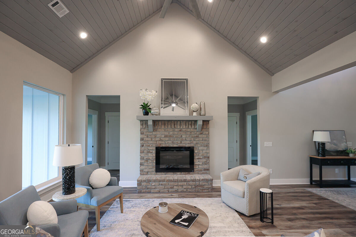 1049 Mccall Road Property Photo 10