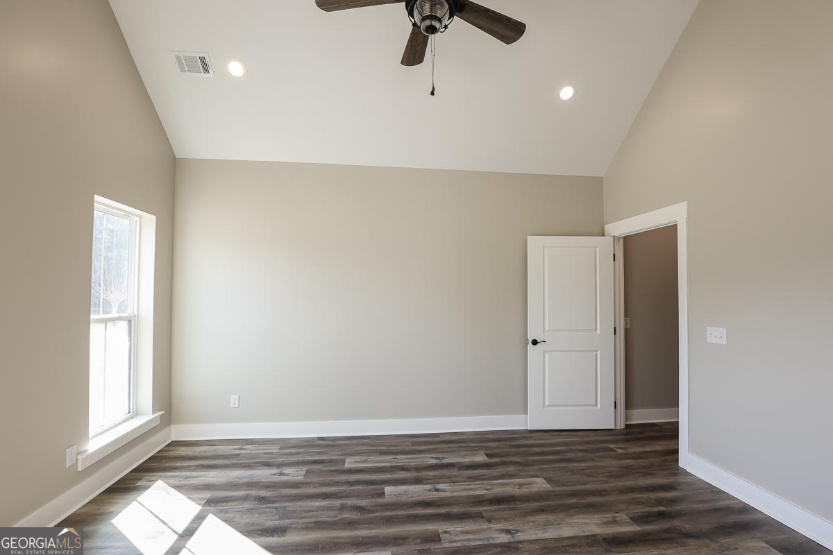 1049 Mccall Road Property Photo 23