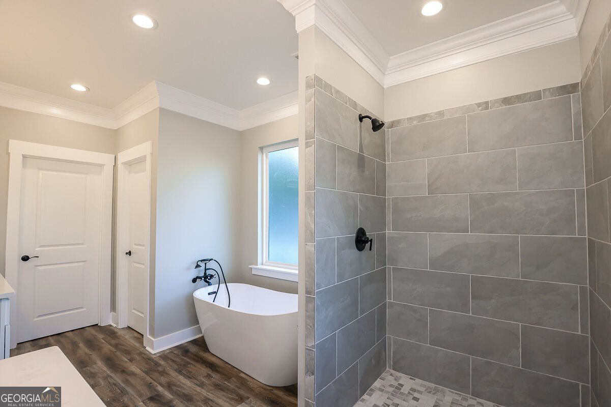1049 Mccall Road Property Photo 24