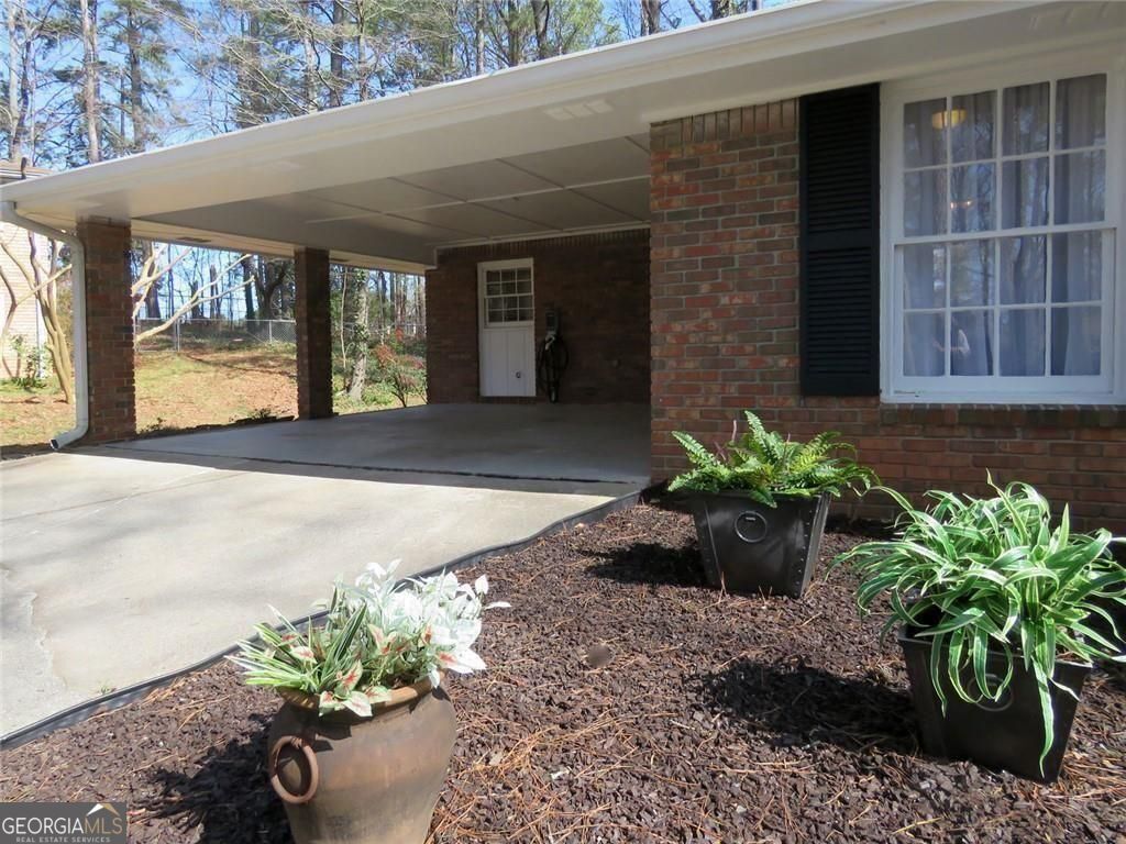 3060 Norton Court Se Property Photo 4