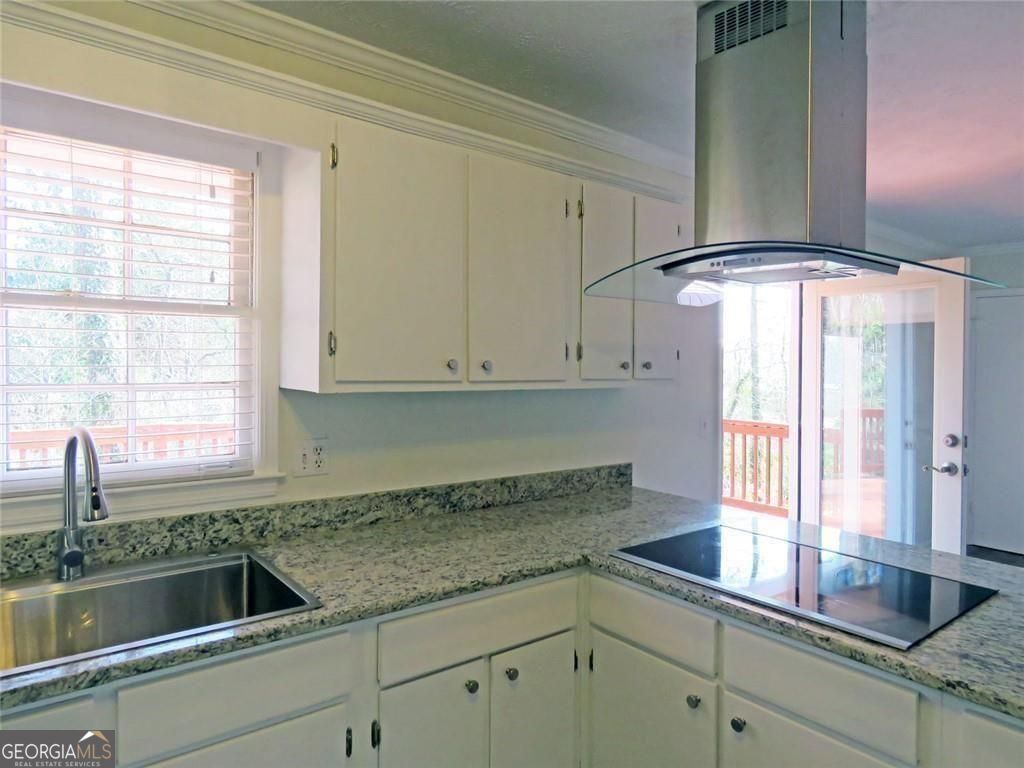 3060 Norton Court Se Property Photo 6