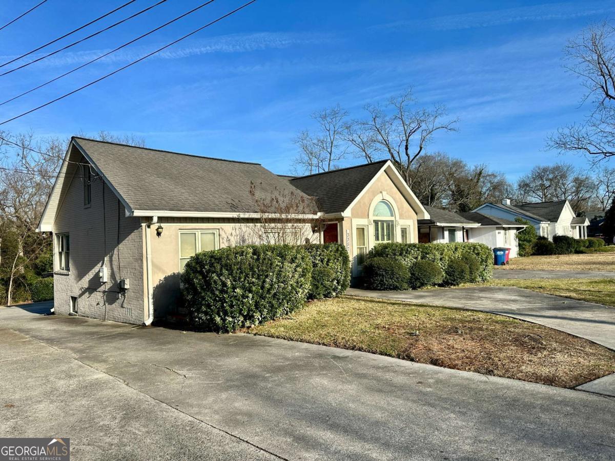 3357 Vineville Avenue Property Photo 1