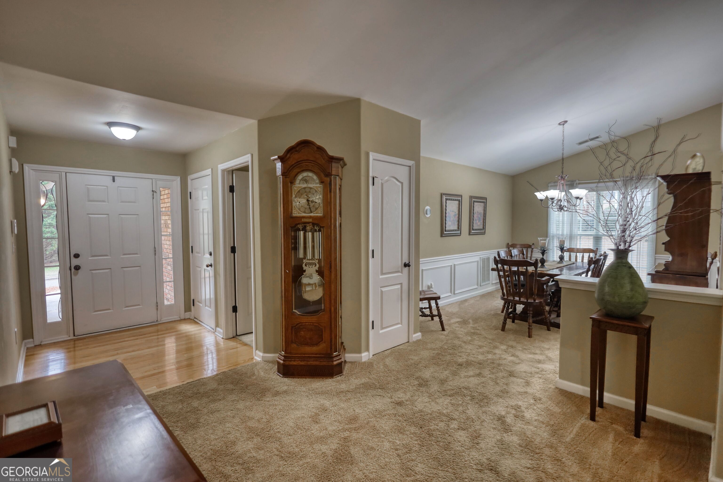 421 Jennifer Springs Drive Property Photo 3