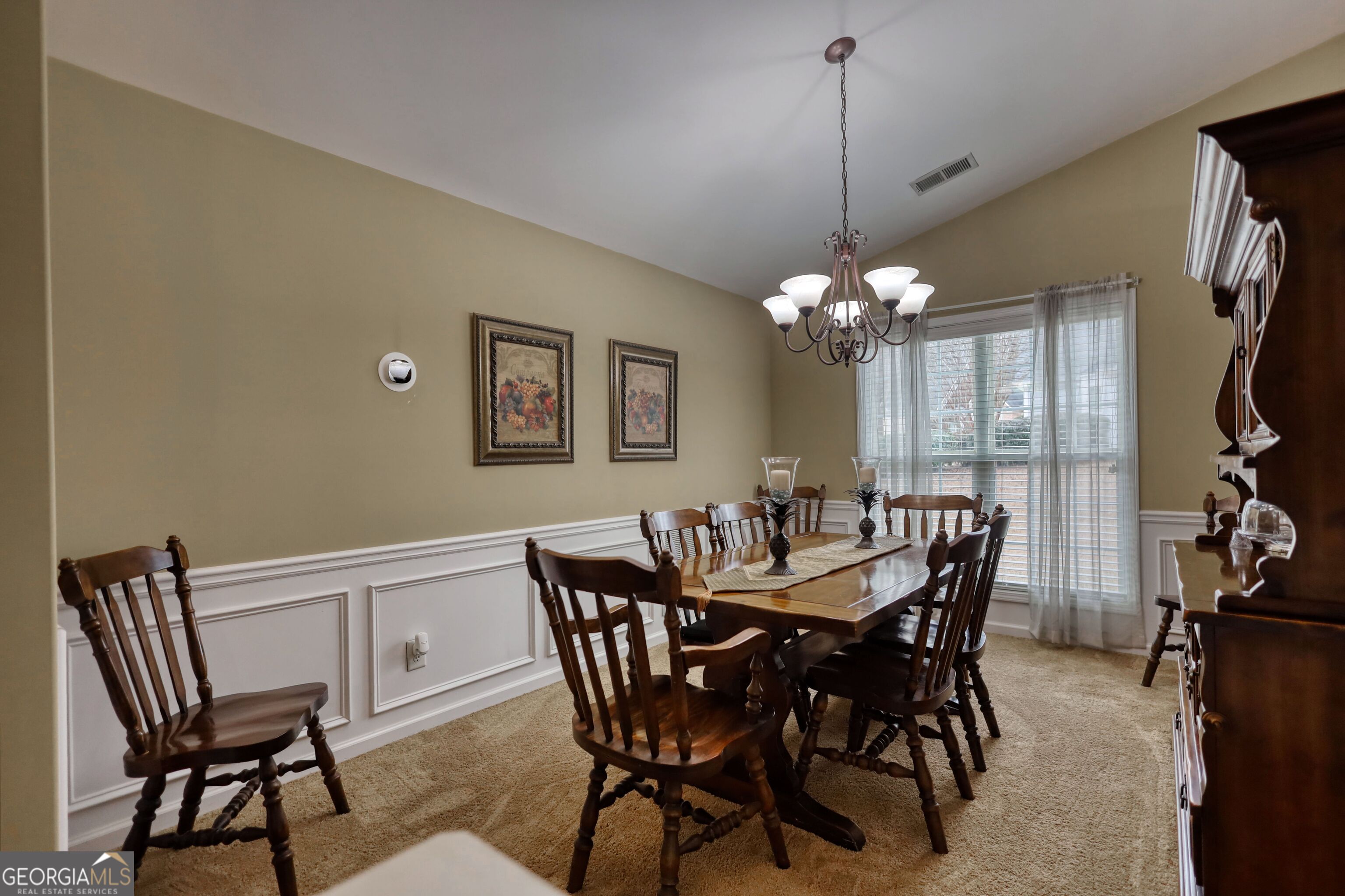 421 Jennifer Springs Drive Property Photo 6