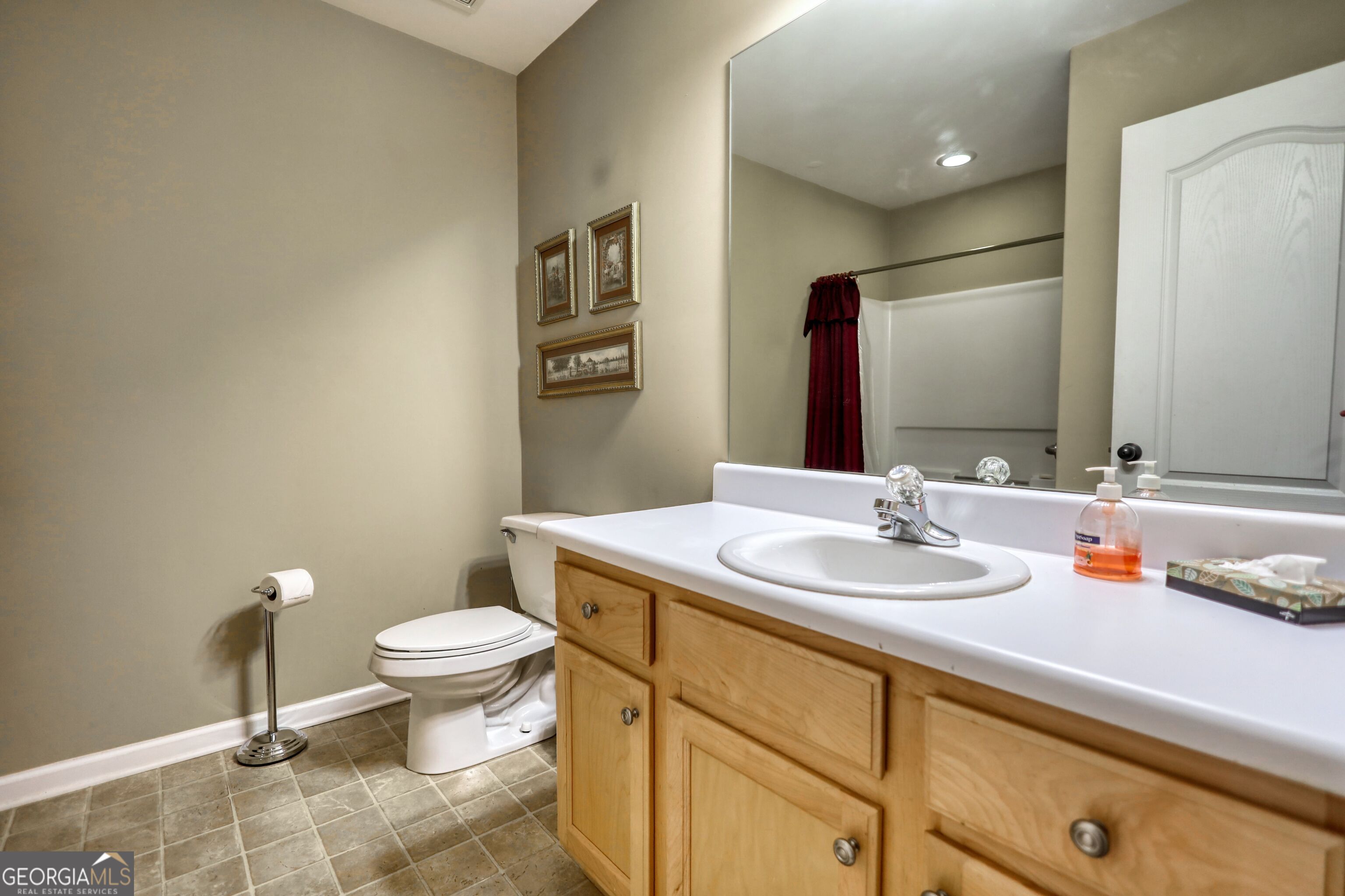 421 Jennifer Springs Drive Property Photo 30