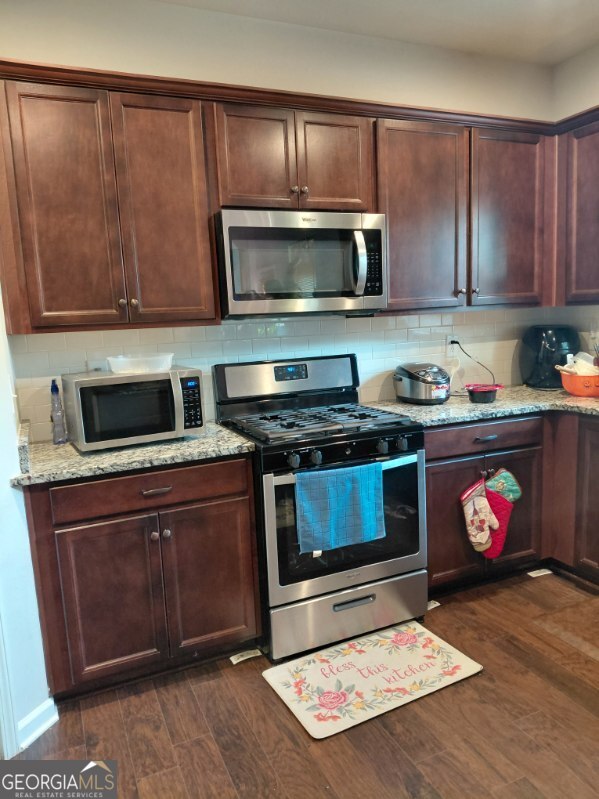 4432 Demesne Way Property Photo 4