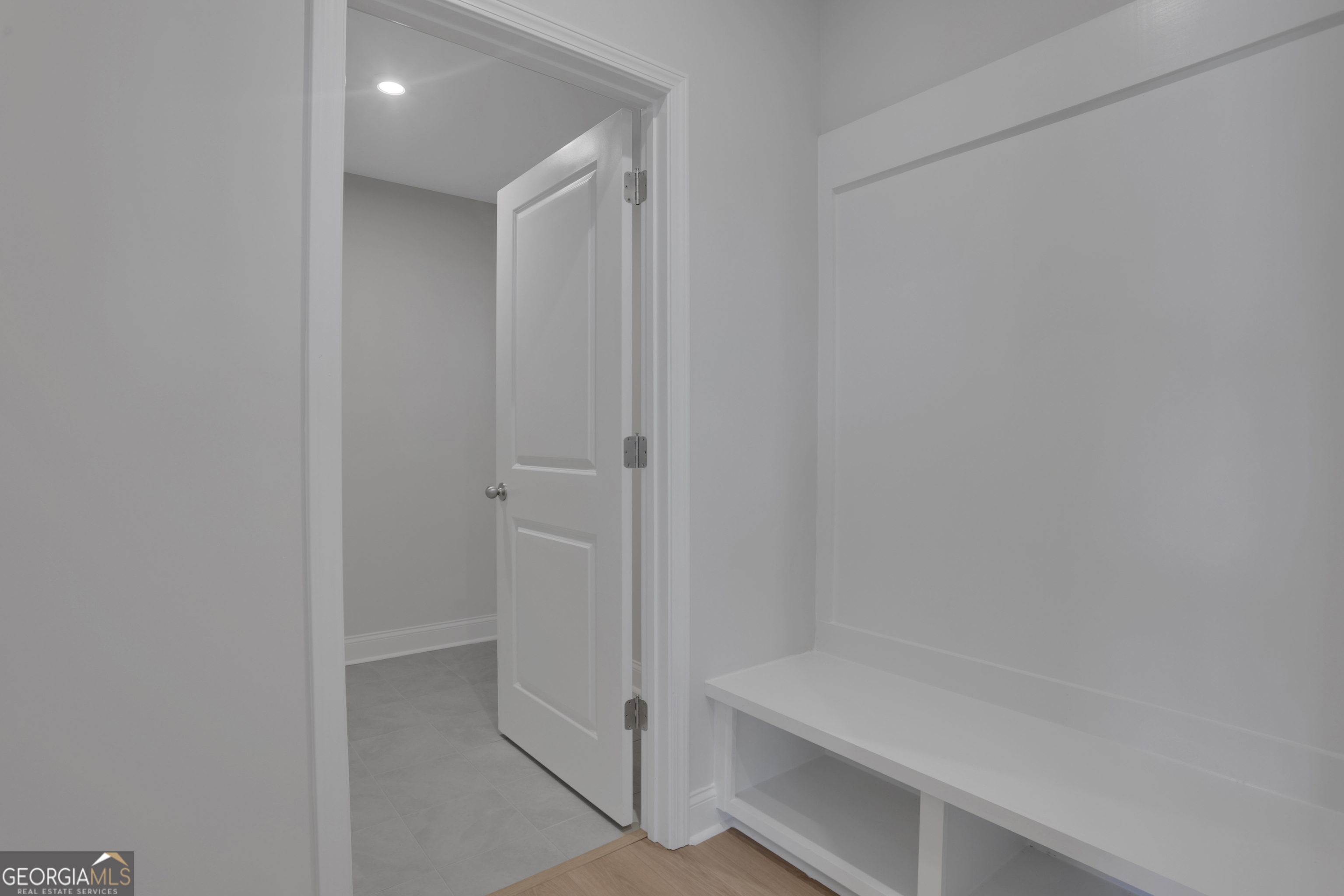 155 Henley Street # 61 Property Photo 35